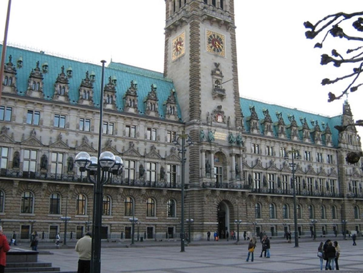 Pension Am Rathaus Hamburg Eksteriør bilde